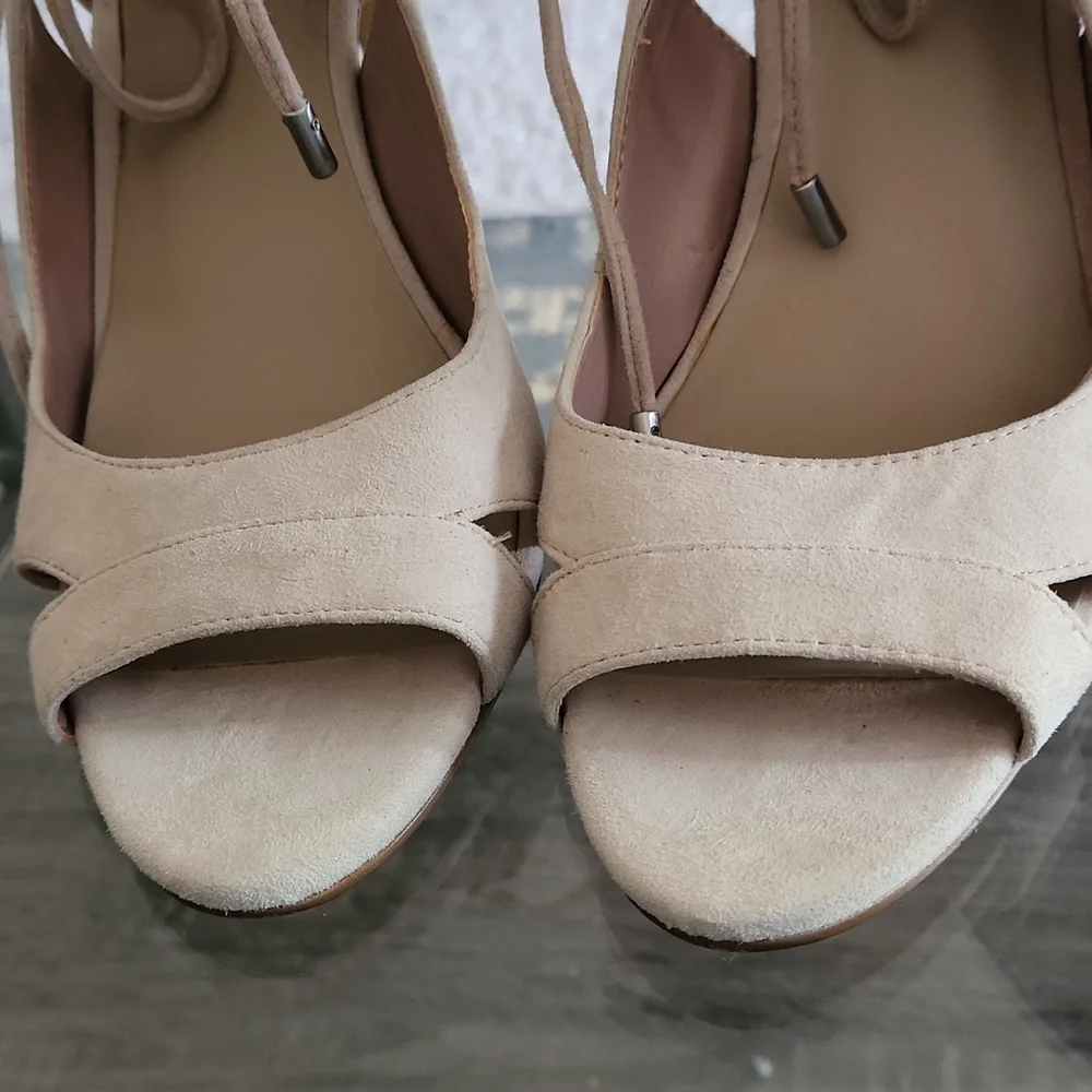 Shoes - Picture 6 of 6